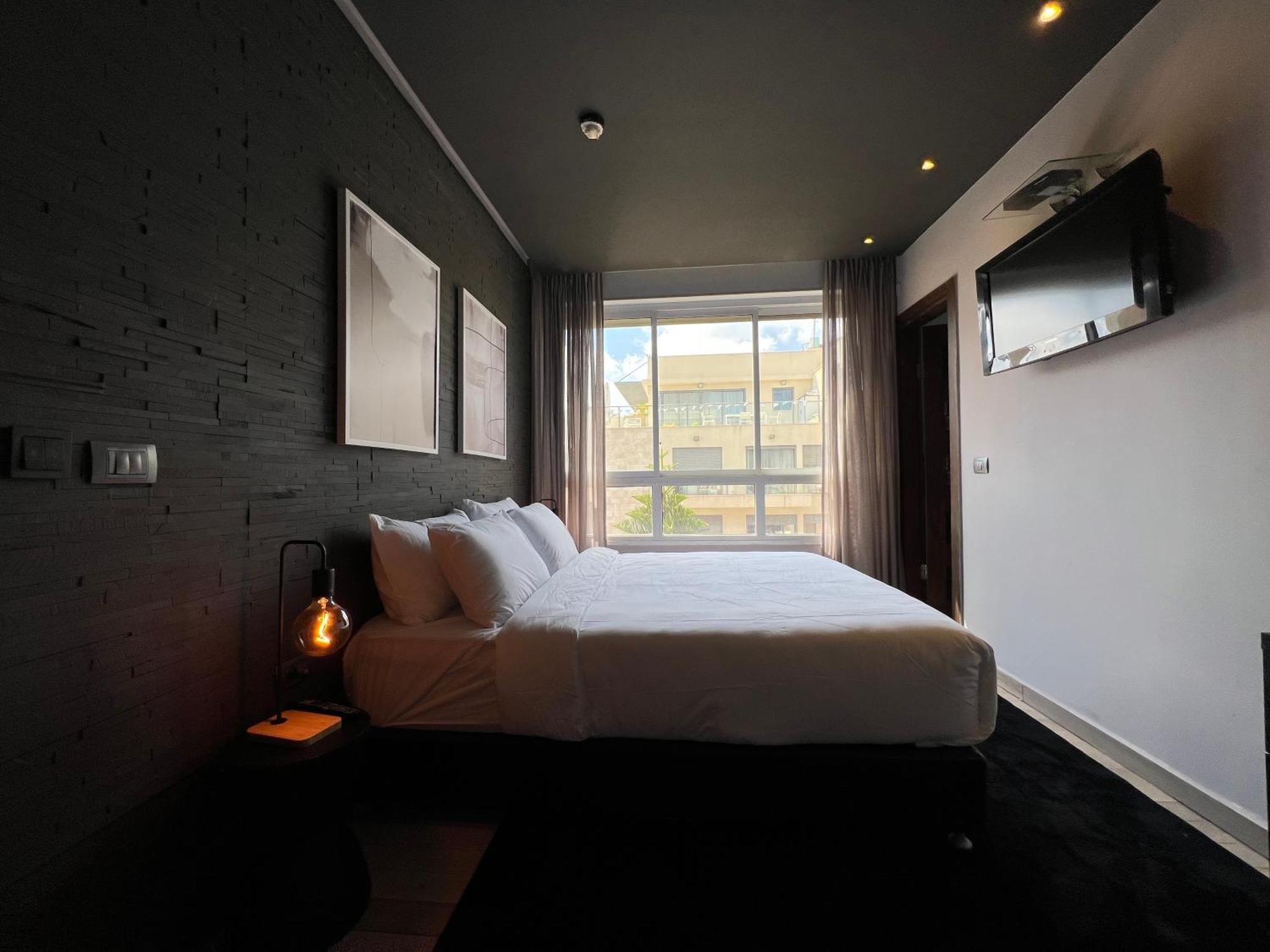 Beer Garden Hotel เทลอาวีฟ ภายนอก รูปภาพ